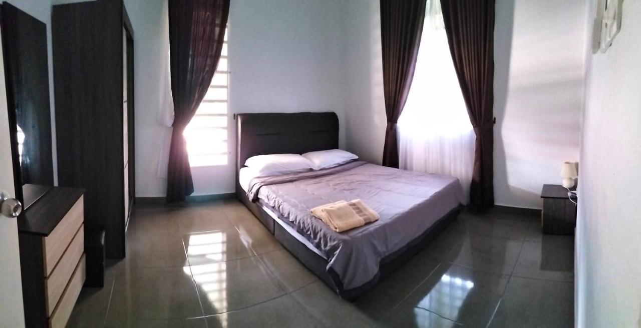 Wipah Guest House in Kampung Lundang, Kota Bharu Bagian luar foto